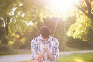 man, praying, kneel